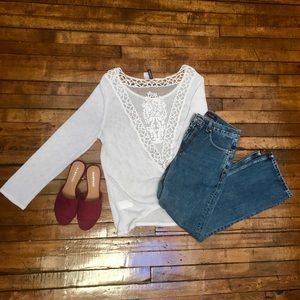 Sheer Lng sleeve white blouse V shaped back detail